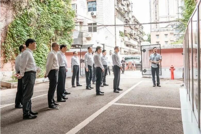 市城投集团公司向导班子开展“七一”主题党日活动-党建学习专栏-武汉城投集团 