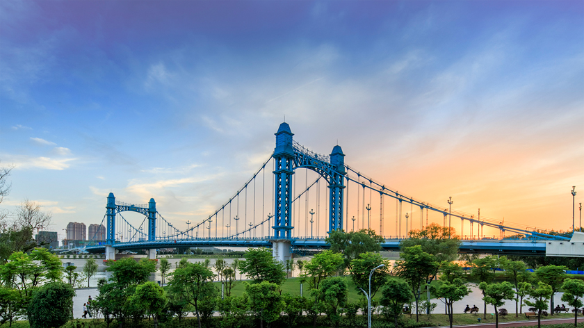 人生就是搏建设-武汉城投集团 