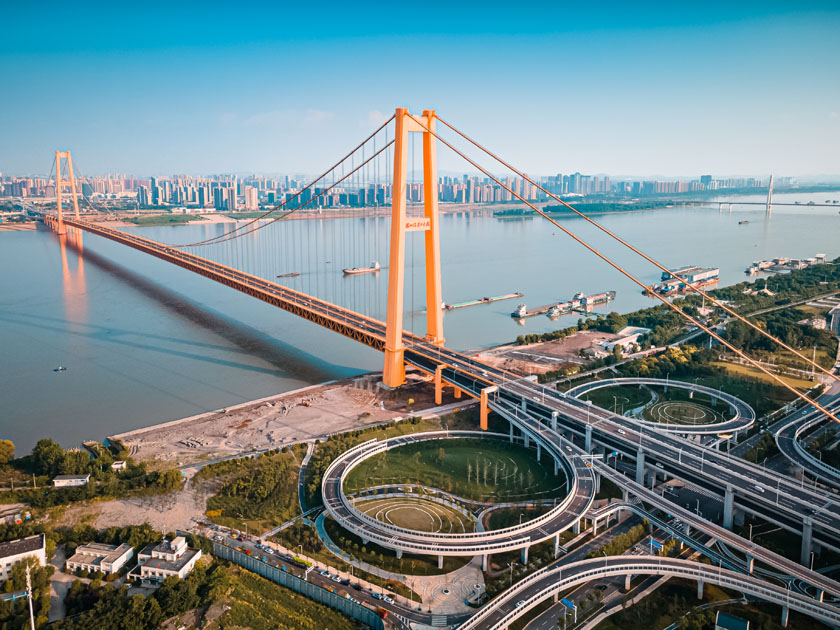 人生就是搏建设-武汉城投集团 